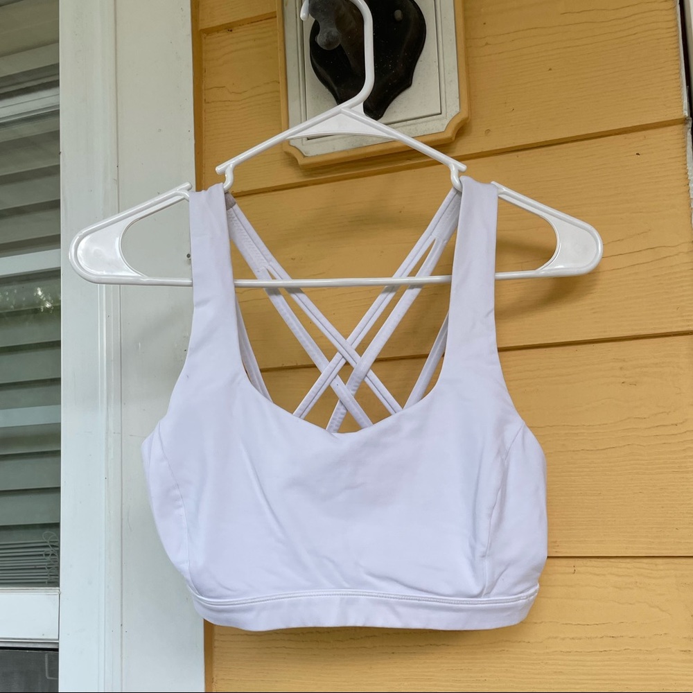 LULULEMON- womens sports bra size 6